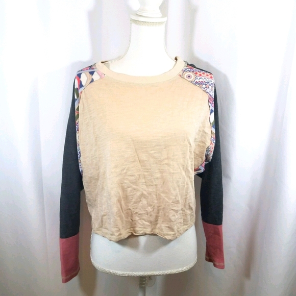 Umgee Cropped Abstract Top S - Picture 1 of 11